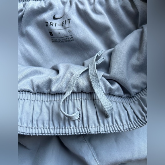 Nike Gray Dri-Fit Running Shorts Size Small - Picture 9 of 11